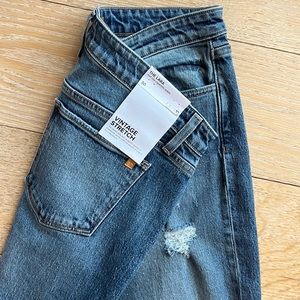 Joe’s jeans, Lara, mid rise cigarette ankle!